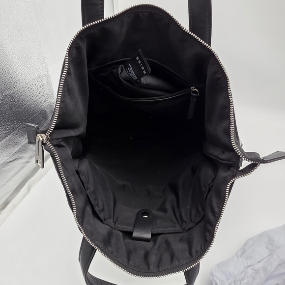 Reiss Carlton Nylon Black Messenger Bag - Picture 13 of 16